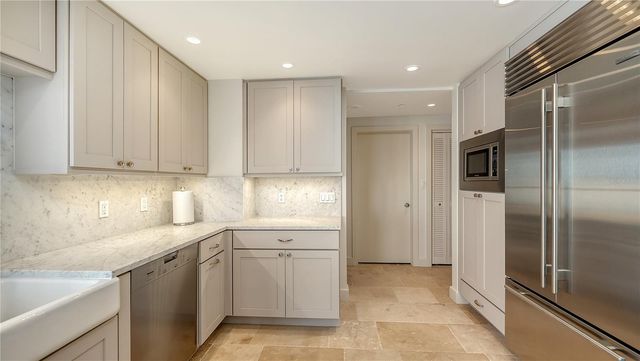 1211 GULF OF MEXICO DRIVE 610, Longboat Key, FL 34228