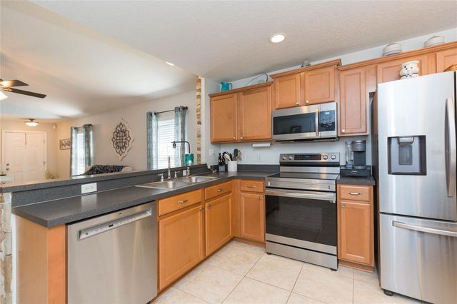 923 WINDTON OAK DRIVE, Ruskin, FL 33570