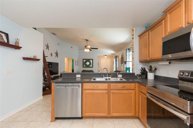 923 WINDTON OAK DRIVE, Ruskin, FL 33570