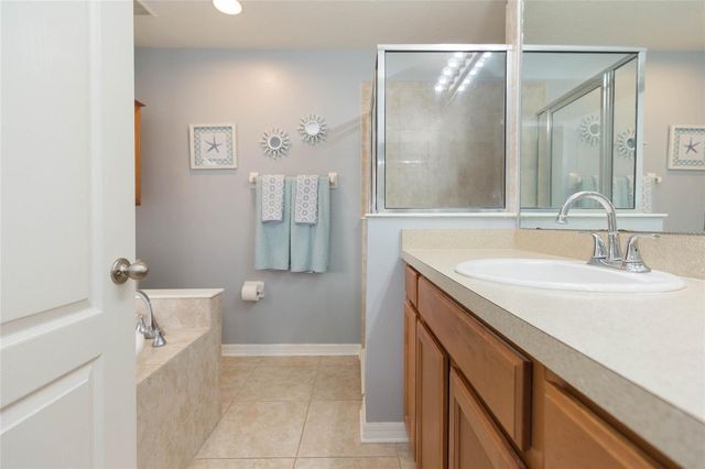 923 WINDTON OAK DRIVE, Ruskin, FL 33570