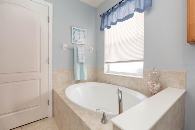 923 WINDTON OAK DRIVE, Ruskin, FL 33570