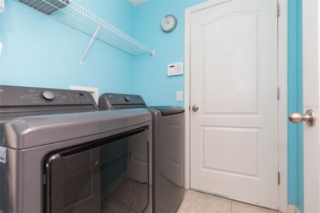 923 WINDTON OAK DRIVE, Ruskin, FL 33570