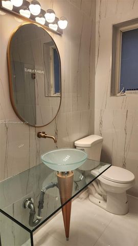 472 Sunset Dr, Hallandale Beach, FL 33009