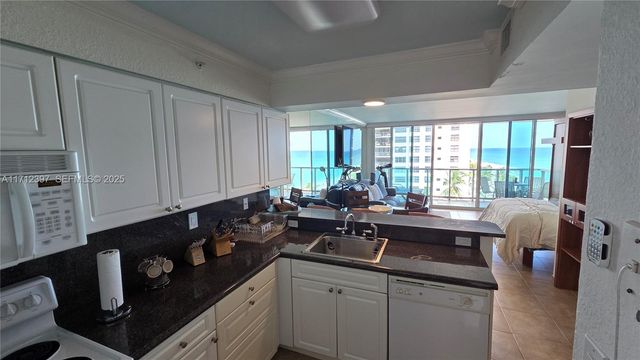 2501 S Ocean Drive 809, Hollywood, FL 33019