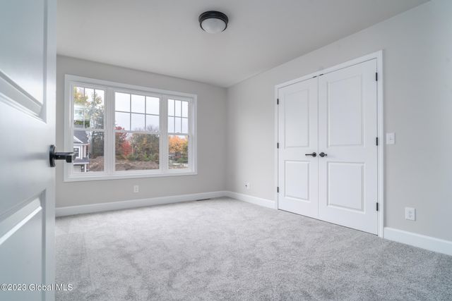42 Priddle Lane, Colonie, NY 12110
