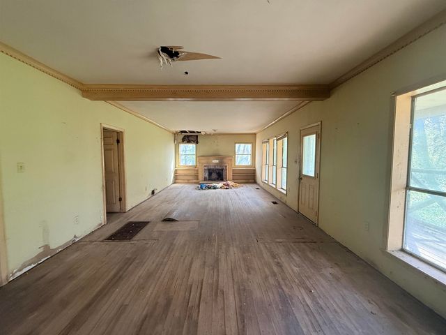 890 CRAFT RD, Memphis, TN 38116