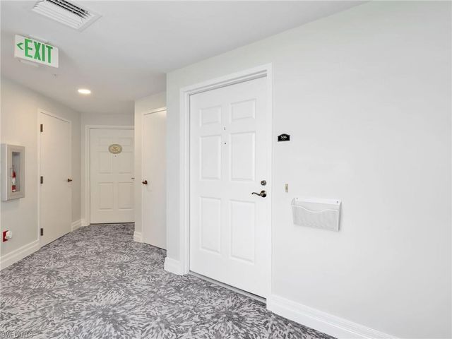 1001 Arbor Lake DR 506, Naples, FL 34110