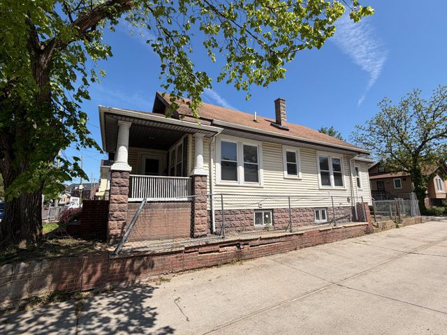 3222 10TH PL SE, Washington, DC 20032