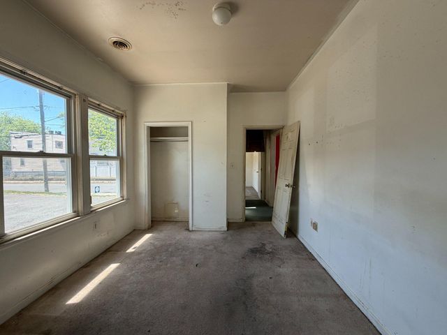 3222 10TH PL SE, Washington, DC 20032