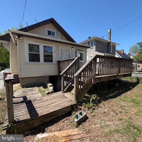 3222 10TH PL SE, Washington, DC 20032
