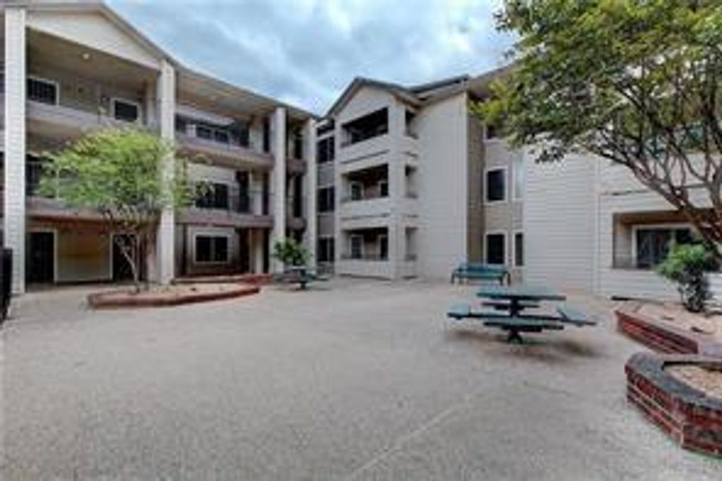 501 W 26th ST 314, Austin, TX 78705