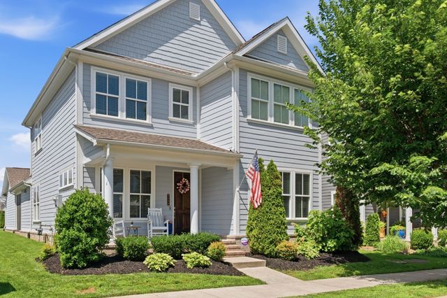 3235 Vinemont Dr, Thompsons Station, TN 37179