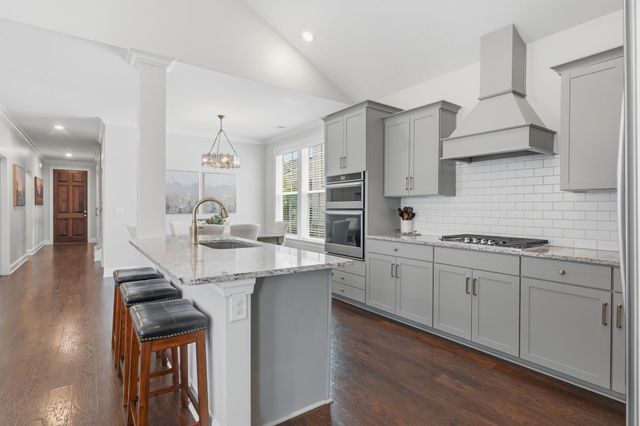 3235 Vinemont Dr, Thompsons Station, TN 37179