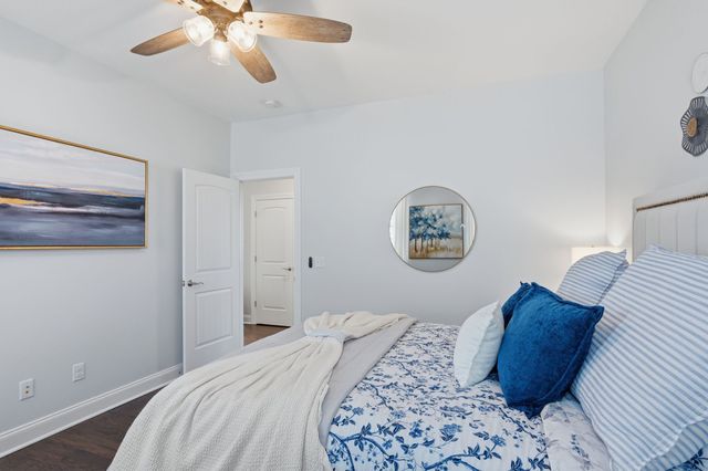3235 Vinemont Dr, Thompsons Station, TN 37179