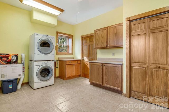 20 Stony Crest Drive, Spruce Pine, NC 28777