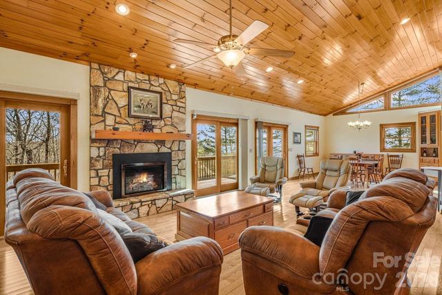 20 Stony Crest Drive, Spruce Pine, NC 28777