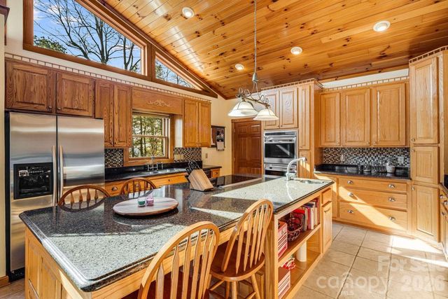 20 Stony Crest Drive, Spruce Pine, NC 28777