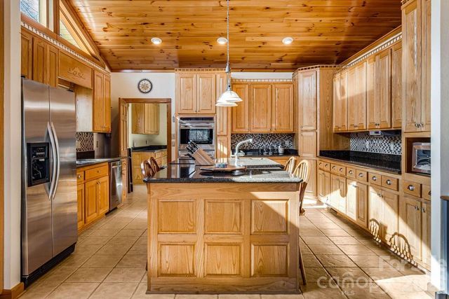 20 Stony Crest Drive, Spruce Pine, NC 28777