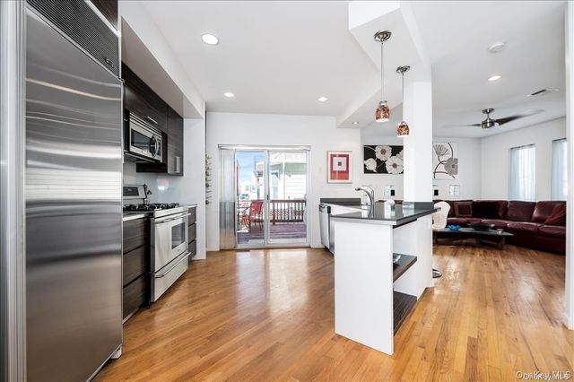 17 New York Avenue House, Long Beach, NY 11561