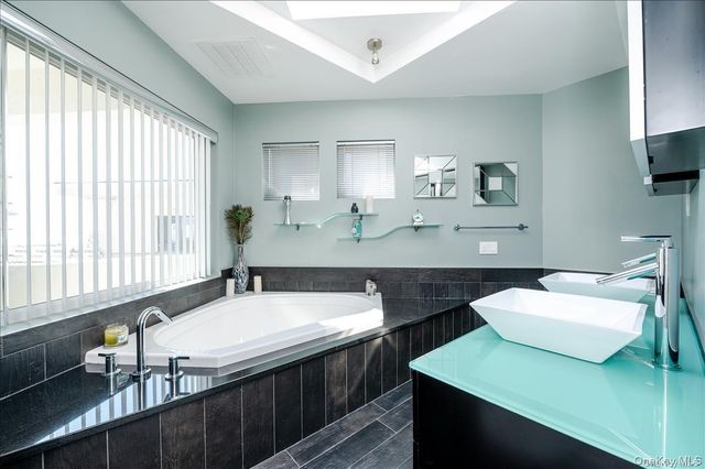 17 New York Avenue House, Long Beach, NY 11561