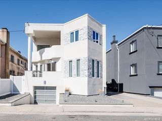 17 New York Avenue House, Long Beach, NY 11561