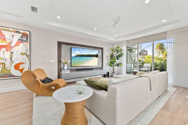 41 SW Seminole Street 206, Stuart, FL 34994