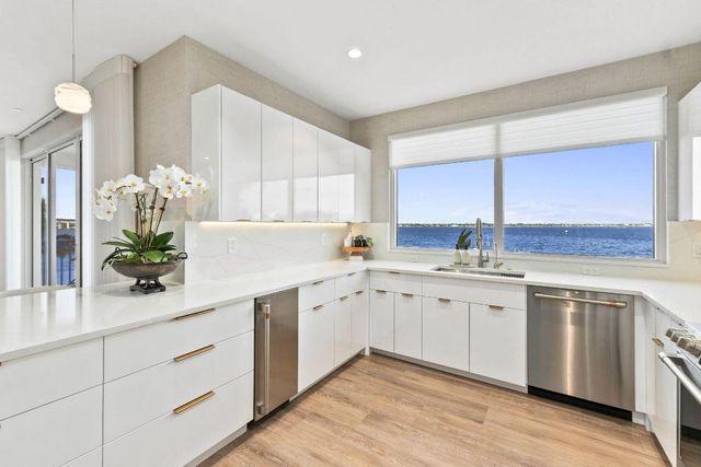 41 SW Seminole Street 206, Stuart, FL 34994