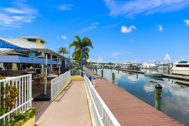 41 SW Seminole Street 206, Stuart, FL 34994