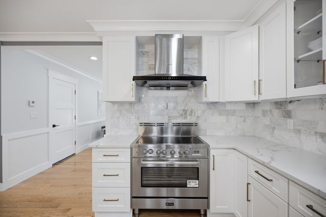 19 Manhattan Ter, Newton, MA 02465