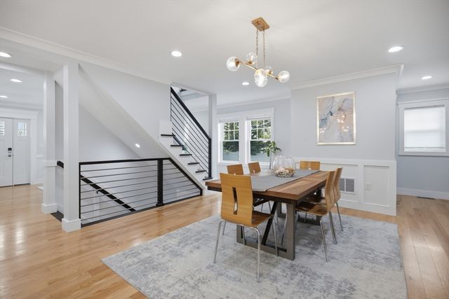 19 Manhattan Ter, Newton, MA 02465