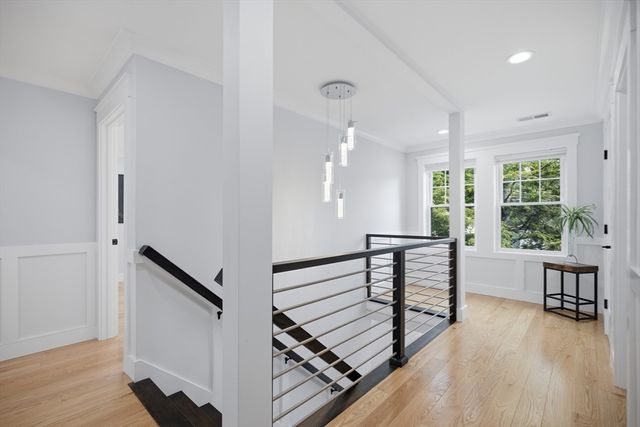 19 Manhattan Ter, Newton, MA 02465