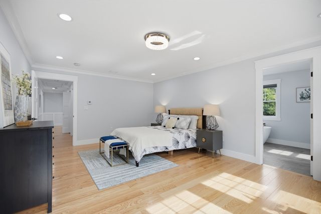 19 Manhattan Ter, Newton, MA 02465