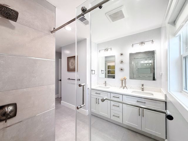19 Manhattan Ter, Newton, MA 02465