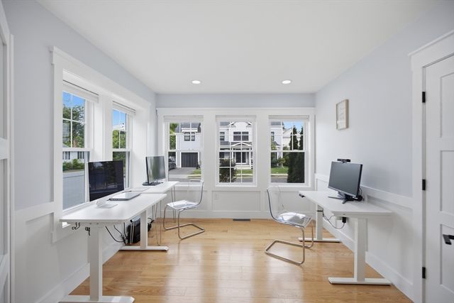 19 Manhattan Ter, Newton, MA 02465