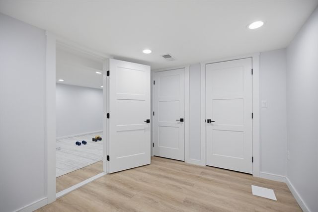19 Manhattan Ter, Newton, MA 02465