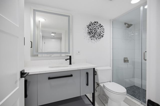 19 Manhattan Ter, Newton, MA 02465