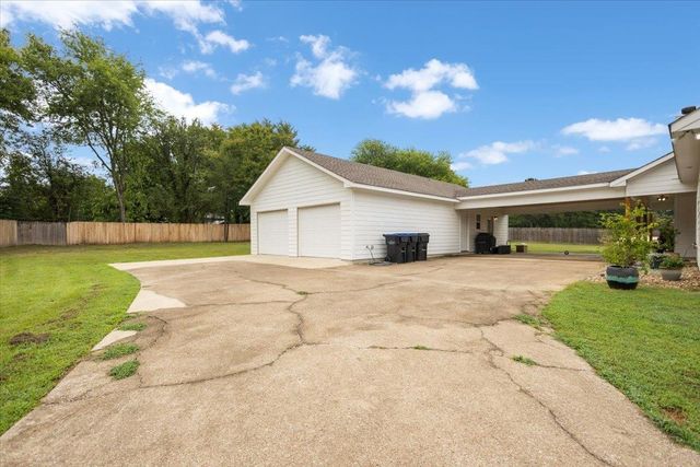 4811 Bacle Rd, Longview, TX 75604