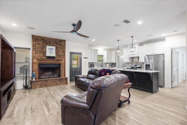 4811 Bacle Rd, Longview, TX 75604