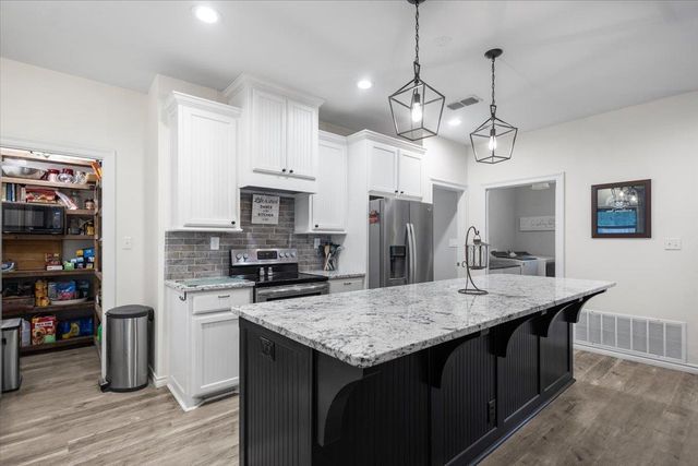 4811 Bacle Rd, Longview, TX 75604