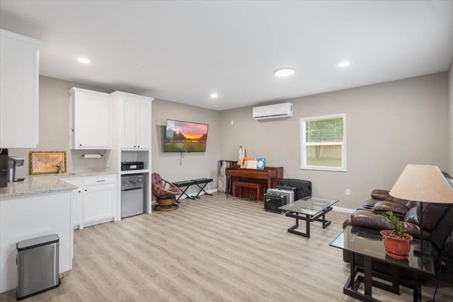 4811 Bacle Rd, Longview, TX 75604