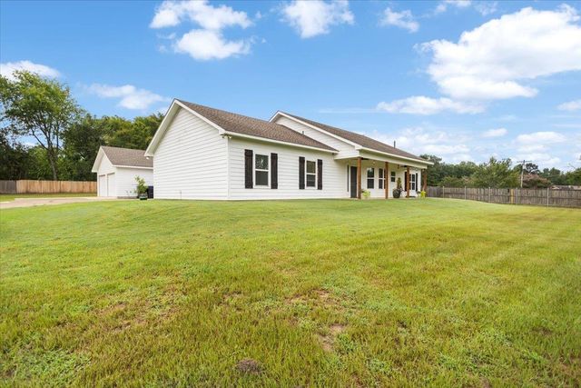 4811 Bacle Rd, Longview, TX 75604