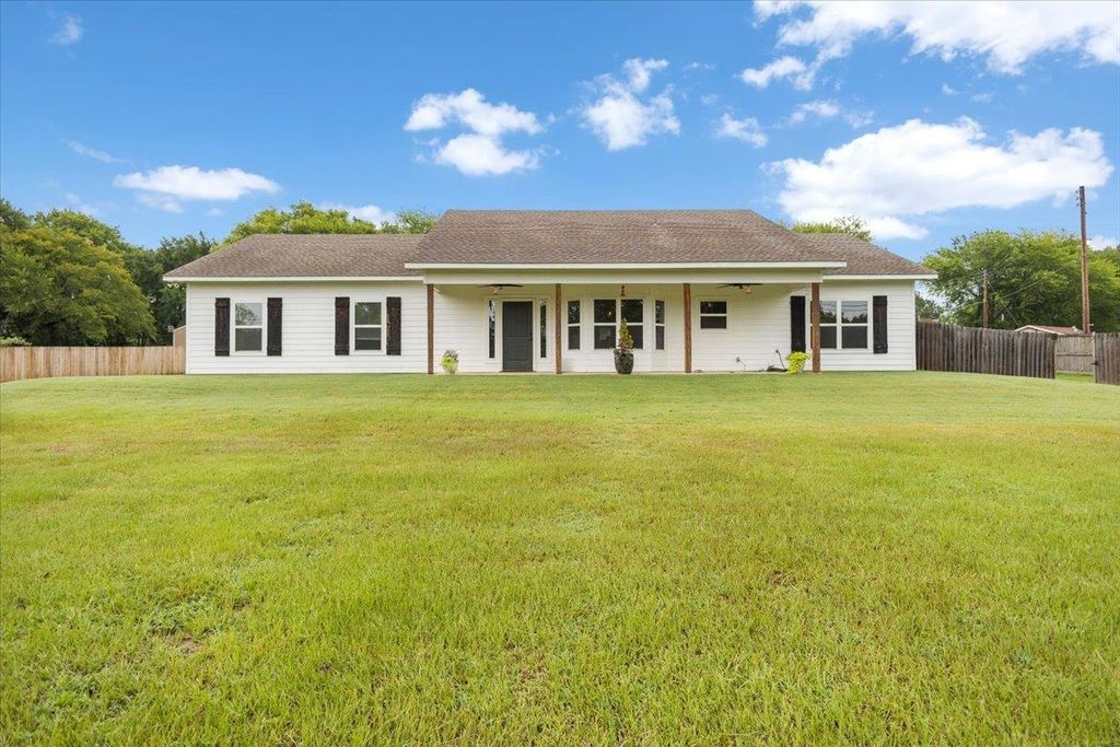 4811 Bacle Rd, Longview, TX 75604