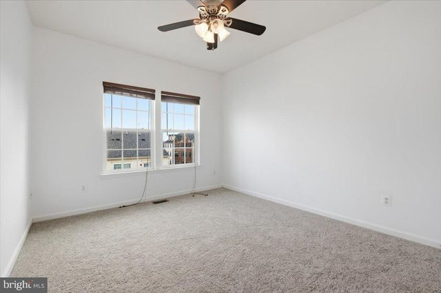 7411 BRUNSON CIR, Gainesville, VA 20155