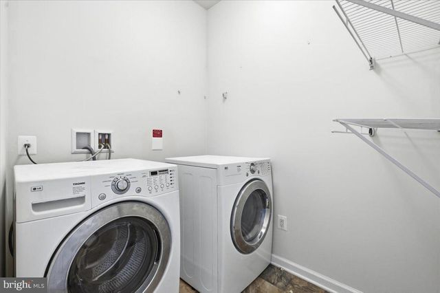 7411 BRUNSON CIR, Gainesville, VA 20155