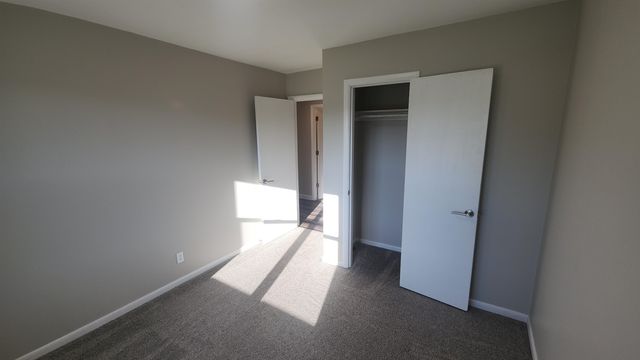 762 Plaza Dr, Salina, KS 67401