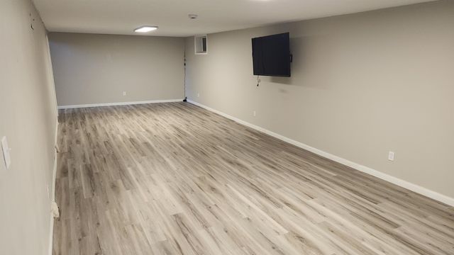 762 Plaza Dr, Salina, KS 67401