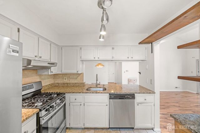 1307 Commons At Kingswood Drive, East Brunswick, NJ 08816