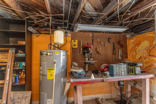 1118 S Lindsay Street, Gainesville, TX 76240