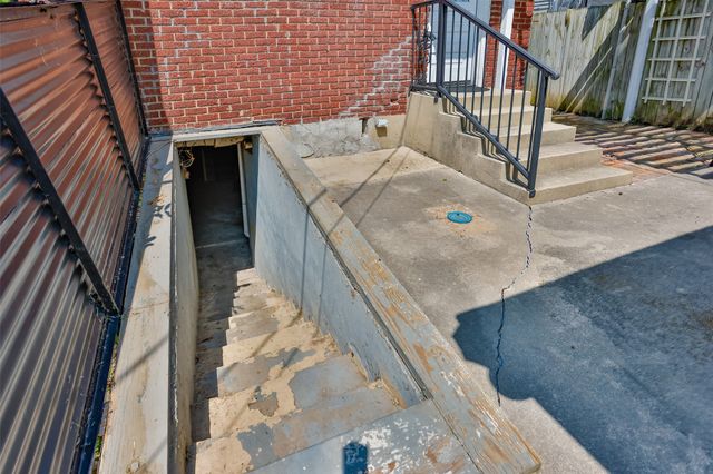 1118 S Lindsay Street, Gainesville, TX 76240