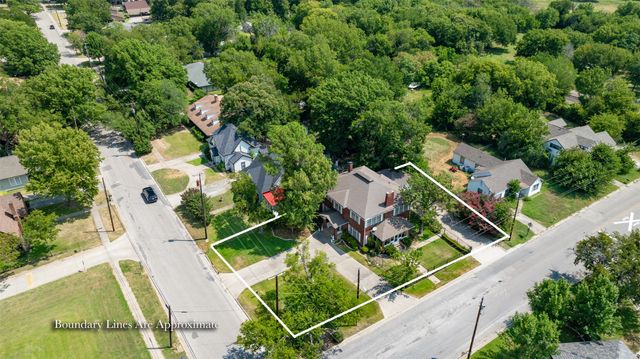 1118 S Lindsay Street, Gainesville, TX 76240
